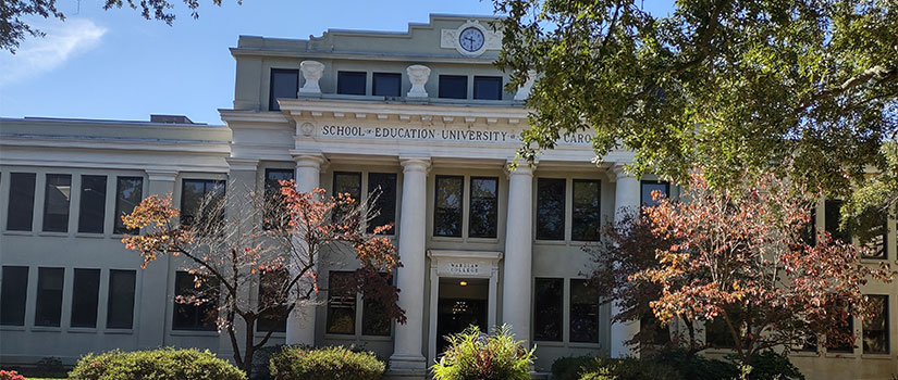 The front entrance to Wardlaw College