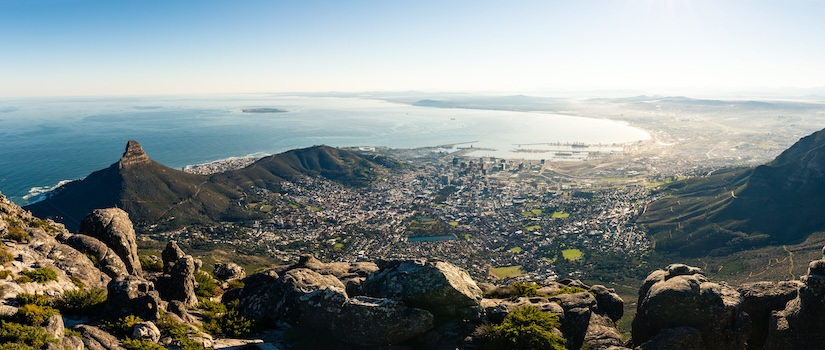 Landscape of Capetown, South Africa that shows sweeping hills