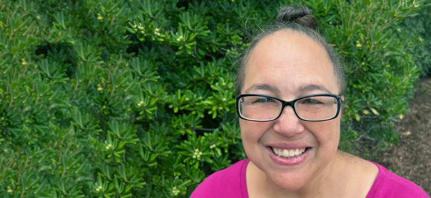 closeup of a woman wearing glasses