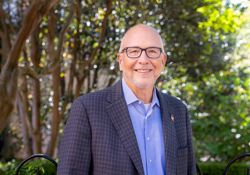 Portrait of USC alumnus and donor Alex Molinaroli